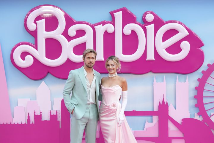 俄罗斯《Barbie芭比》无法上映，热潮仍难挡，咖啡馆、服饰店成“粉色宇宙”
